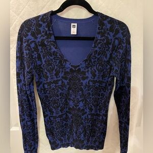 Gap blue and black sweater